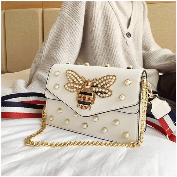 Bee Leather Bag With Gold Chain – Sara Campbell Bags Little Bee Hand Bags 2022